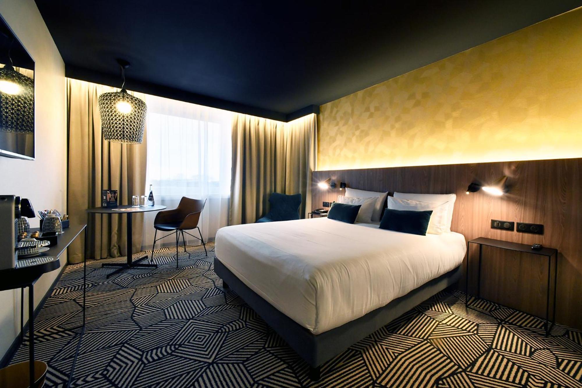 Mercure Arras Centre Gare Экстерьер фото